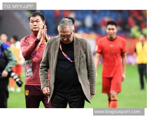 国足阵容老化问题凸显30岁以上球员占比过半引发担忧