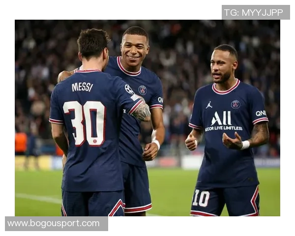 朗斯力压巴黎暂居法甲榜首队报预测其有望争冠 朗斯力压巴黎暂居法甲榜首队报预测其有望争冠