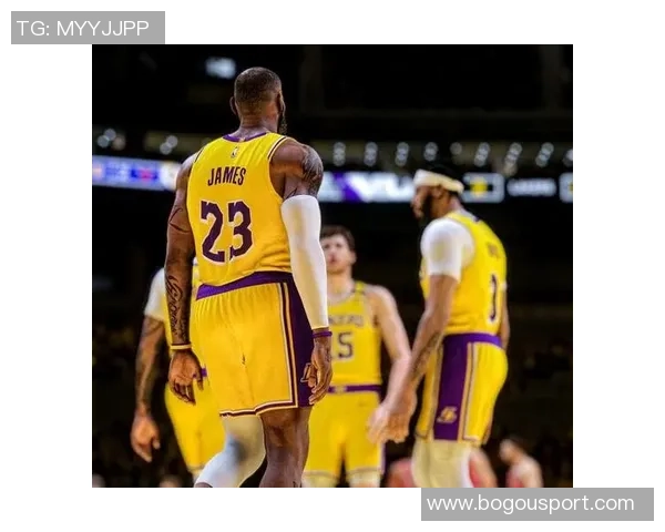 詹姆斯下场休息期间湖人净胜16分他的正负值为何却是14 詹姆斯下场休息期间湖人净胜16分他的正负值为何却是14