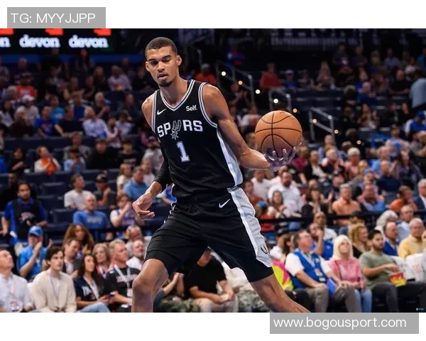 开拓者媒体人调侃交易文班亚马是否需要整支球队来换取 开拓者媒体人调侃交易文班亚马是否需要整支球队来换取