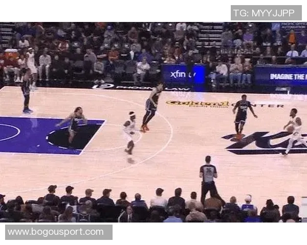 米切尔半场状态未热身9投仅3中三分1中3仅得8分助攻表现平平 米切尔半场状态未热身9投仅3中三分1中3仅得8分助攻表现平平